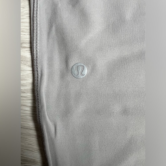 BNWOT - Lululemon Swift Speed High-Rise Tight 28" *Brushed Luxtreme in Gull Grey - Picture 5 of 6